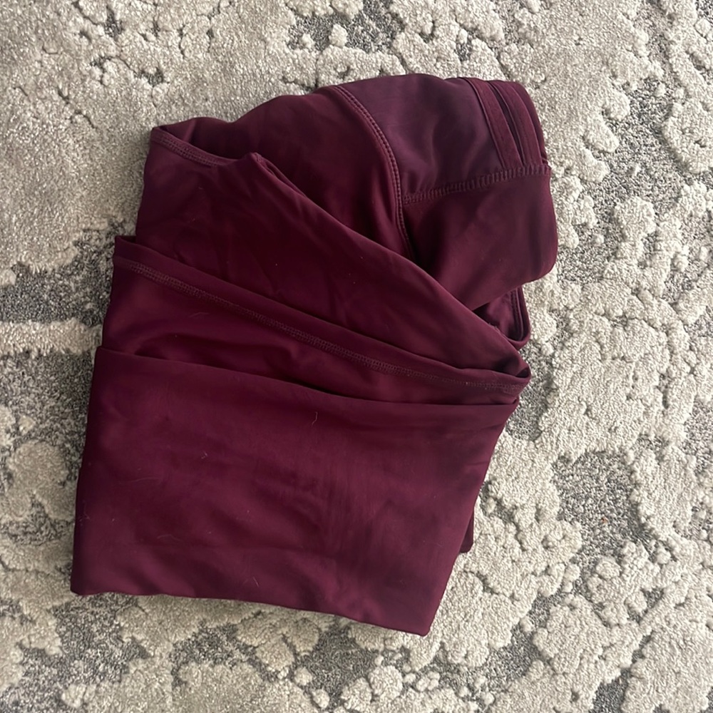 Maroon leggings, never worn